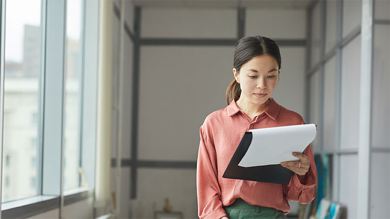 Hoe salarisadministratie uitbesteden je kan helpen met compliance